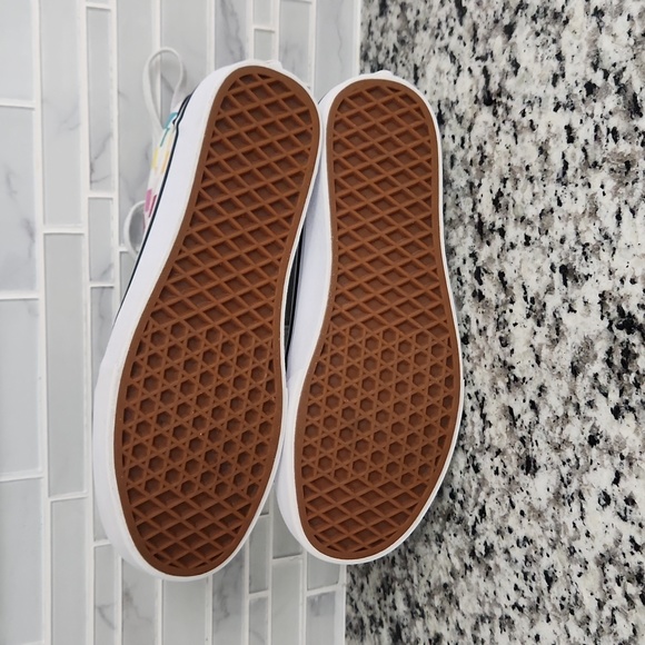 Black & Rainbow Checkerboard Vans Skateboard Shoes sz 8.5 low canvas sneakers - Picture 6 of 6